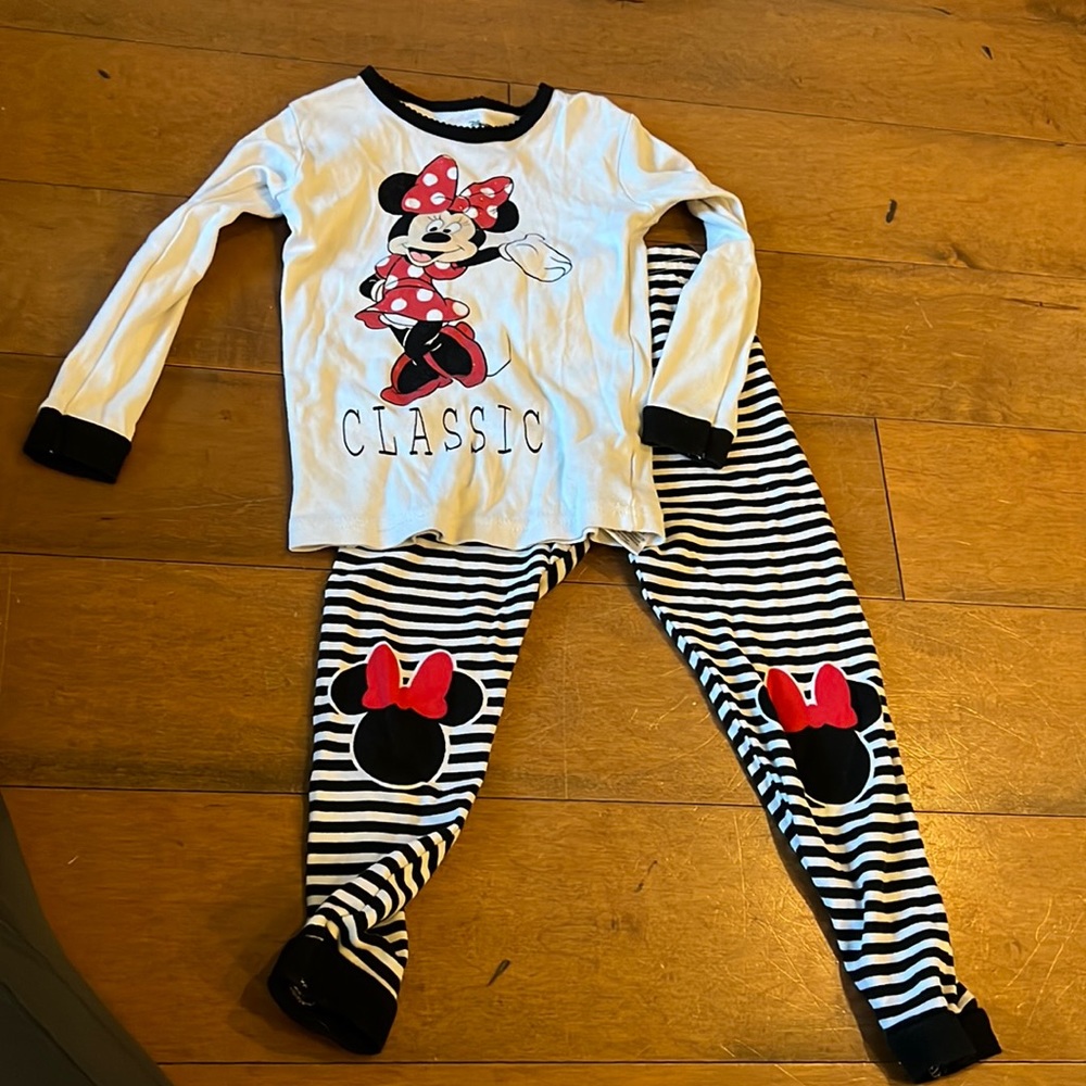 4t Minnie Disney pajamas